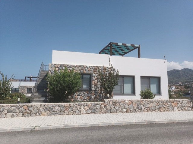 Modern Bungalow next to Popular Restaurant and Beach