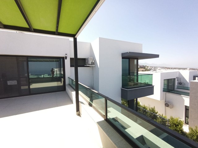 Deniz + Dağ Manzaralı 3 Yataklı Özel Havuzlu Modern Villa
