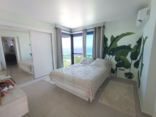 Moderne 3-Schlafzimmer-Villa mit Meer- und Bergblick und privatem Pool