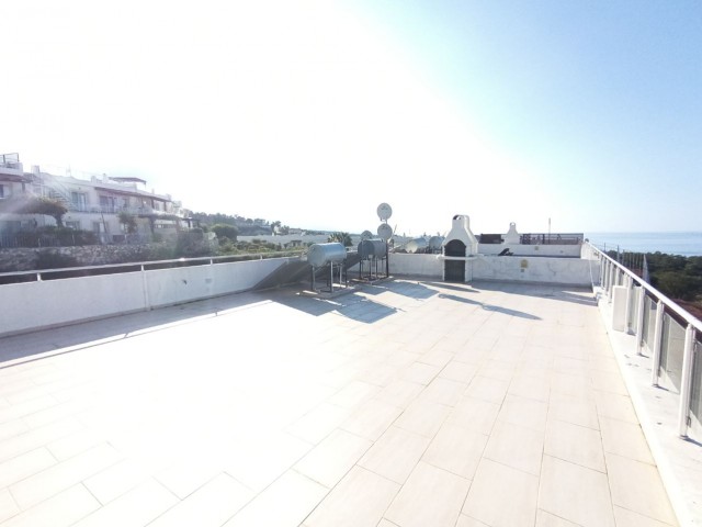 2 bedroom penthouse with full seaviews 