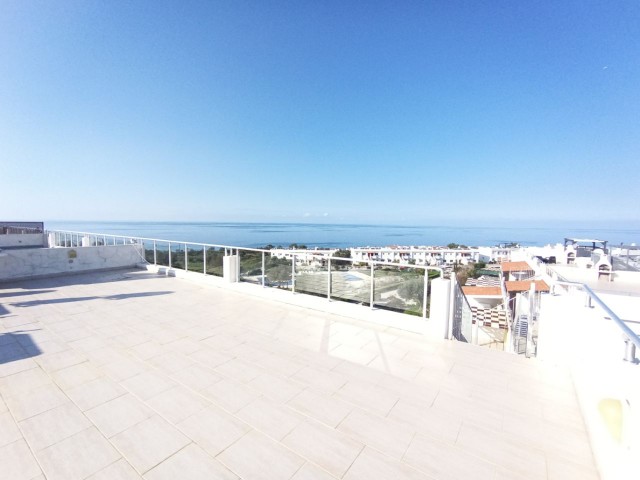 2 bedroom penthouse with full seaviews 