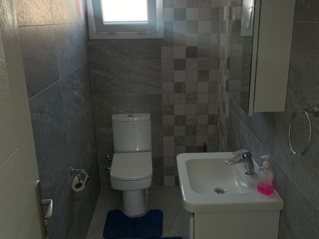 GİRNE MERKEZDE KİRALIK 360 DERECE PENTHOUSE 