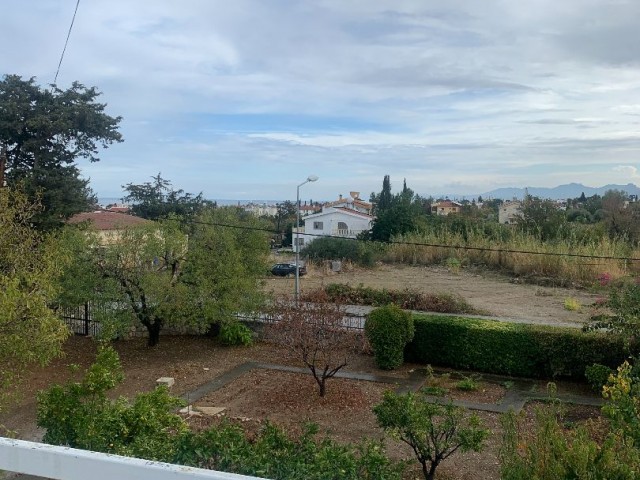 4 + 1 Villa for sale in Girne Alsancak (Single Authorized)