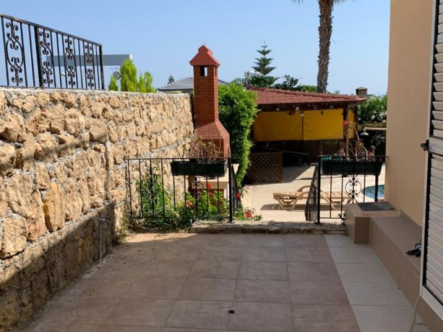 KYRENIA DOGANKOY 3 + 1 VILLA ** 