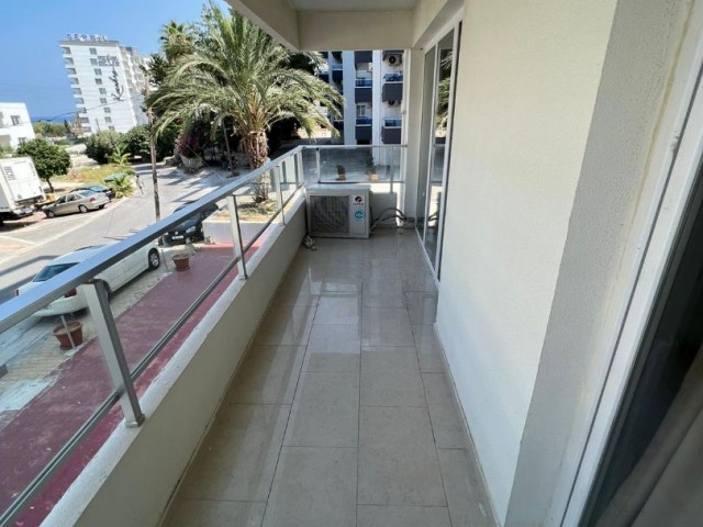 RENT 1 + 1 IN THE CENTER OF KYRENIA ** 