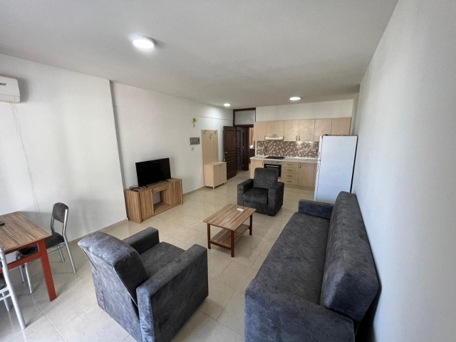 RENT 1 + 1 IN THE CENTER OF KYRENIA ** 