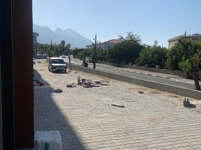 GESCHÄFT DRINGEND IN KYRENIA ALSANCAK ZU VERKAUFEN