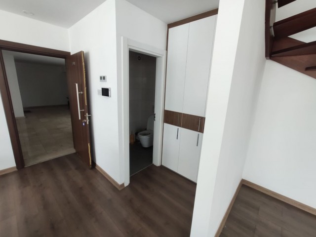 Duplex for Rent in Kyrenia Center 3+1