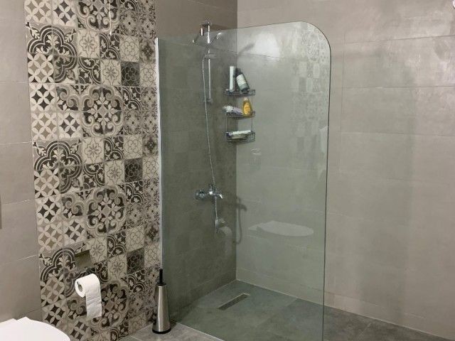 Girne Merkez'de Satılık TİCARİ 6 odalı Penthouse