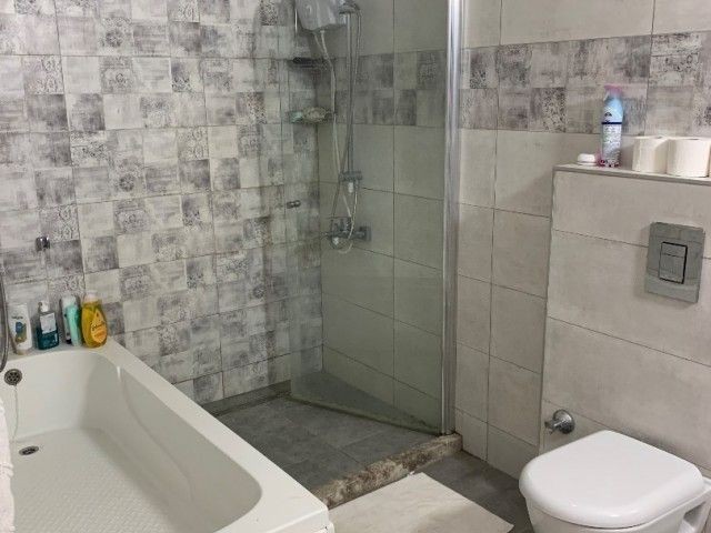 Girne Merkez'de Satılık TİCARİ 6 odalı Penthouse