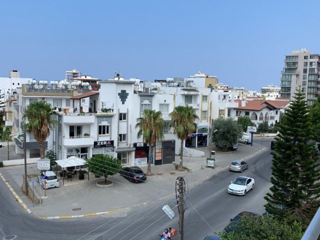 COMMERCIAL FOR RENT IN THE CENTER OF KYRENIA 3+2