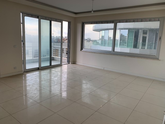 VERY SPACIOUS 3+1 COMMERCIAL FLAT FOR SALE IN KYRENIA CENTER