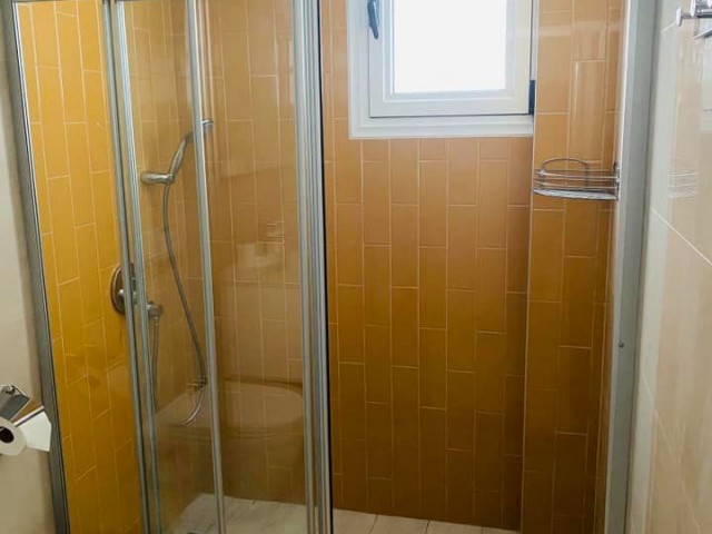 2+1 WOHNUNG ZUR TÄGLICHEN MIETE IN GIRNE ESENTEPE