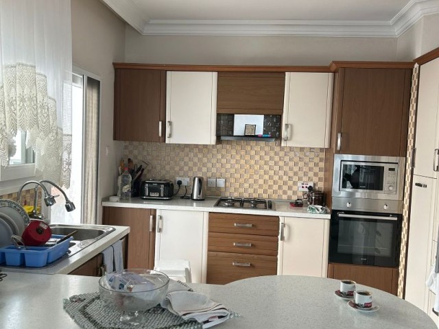 3+1 FLAT FOR SALE IN KYRENIA CENTER