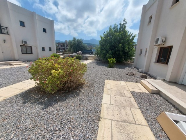 GROUND FLOOR FLAT WITH POOL FOR SALE IN ESENTEPE