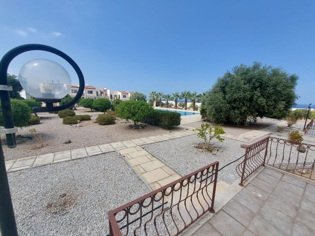 GROUND FLOOR FLAT WITH POOL FOR SALE IN ESENTEPE