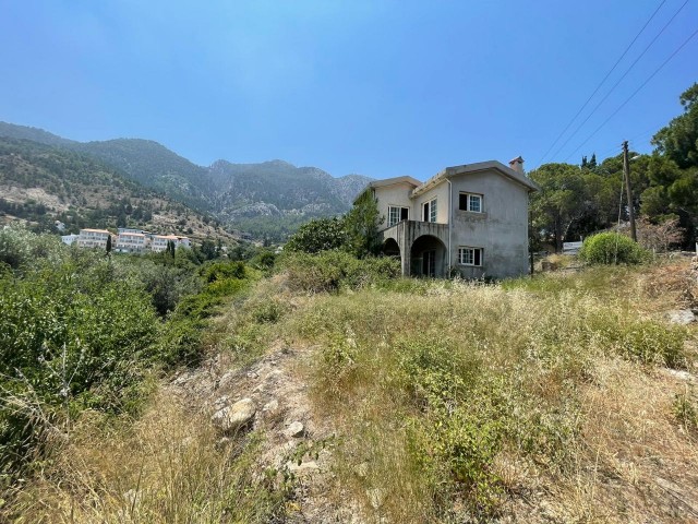 SEA AND MOUNTAIN VIEW PROJECT IN KYRENIA LAPTADA READY TO SALE 3.5 DECEMBER OF LAND