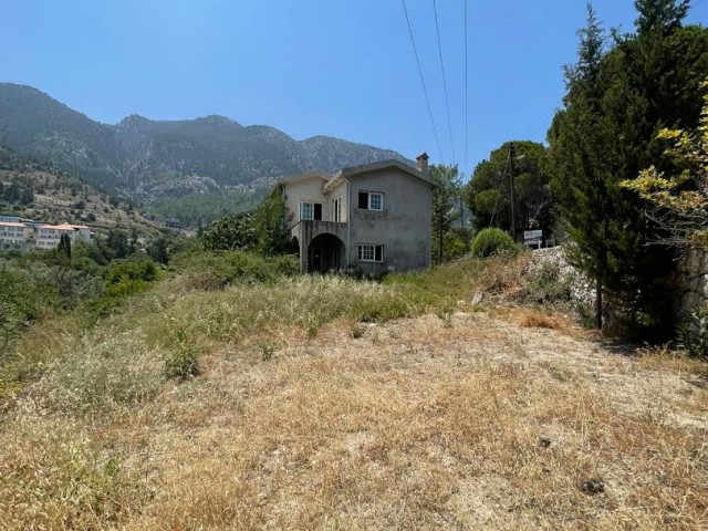 SEA AND MOUNTAIN VIEW PROJECT IN KYRENIA LAPTADA READY TO SALE 3.5 DECEMBER OF LAND