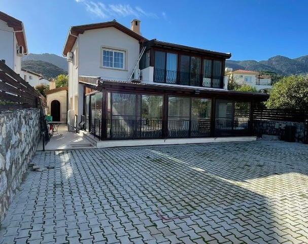3+1 VILLA WITH MOUNTAIN AND SEA VIEW FOR SALE IN ALSANCAK