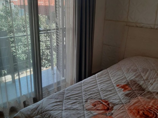 GİRNE' DE ŞOKMAR KARŞISINDA SATILIK 2+1 DAİRE 