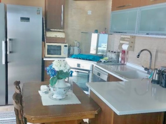 3+1 FLAT FOR SALE IN KYRENIA CENTER