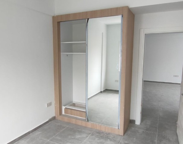 2+1 WOHNUNG ZUM VERKAUF IM KYRENIA CENTER