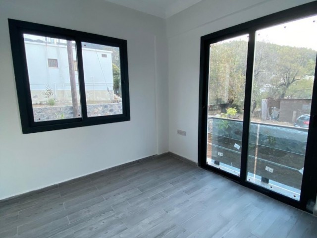 GIRNE ALSANCAK 3+1 GARDEN FLOOR AMAZING FLAT FOR SALE