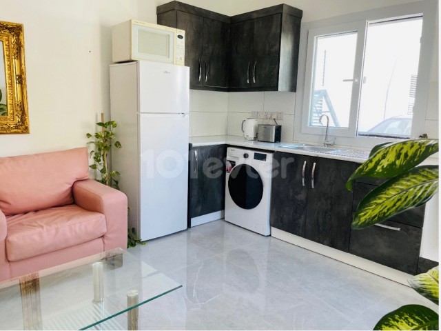 FULLY FURNISHED 2+1 FLAT FOR RENT IN KYRENIA CENTER