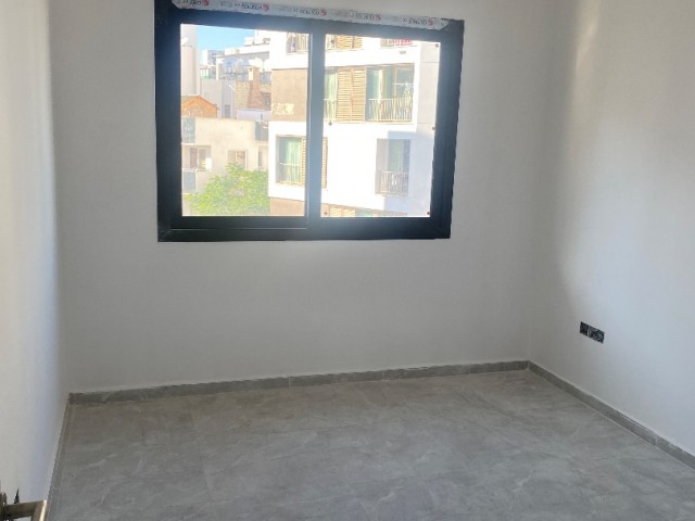 GIRNE MERKEZ SIFIR COK UYGUN FIYATA SON 1 DAİRE 