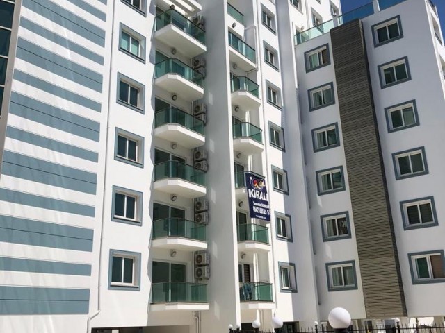 GIRNE MERKEZDE HAVUZLU SITEDE MUHTESEM 2+1 kıralık daıre