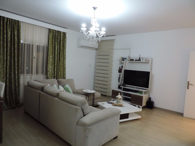 Продается полностью меблированная квартира 2 + 1 в центре Кирении на Кипре. ** 