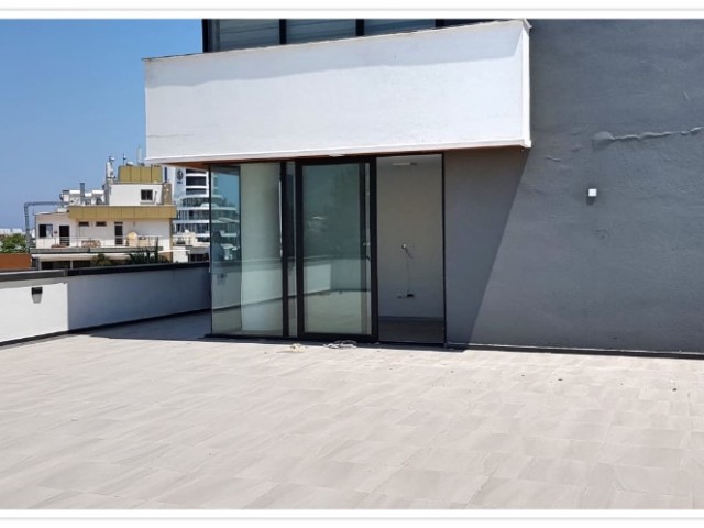 Kuzey Kibris,Girne Merkez`de Lux Penthouse.