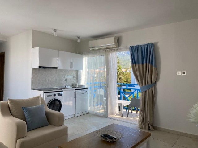 2+1 flat for rent /800 STG/ alsancak