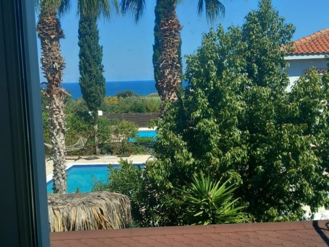 4+1 villa with pool for sale in Karşıyaka