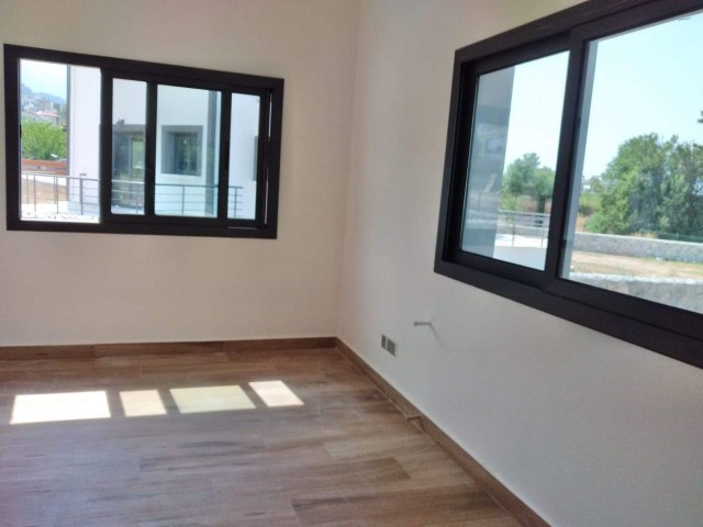 4+1 villa for sale in Alsancak