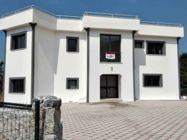 4+1 villa for sale in Alsancak