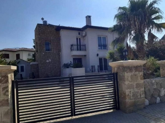 4+1 villa for sale in Çatalköy