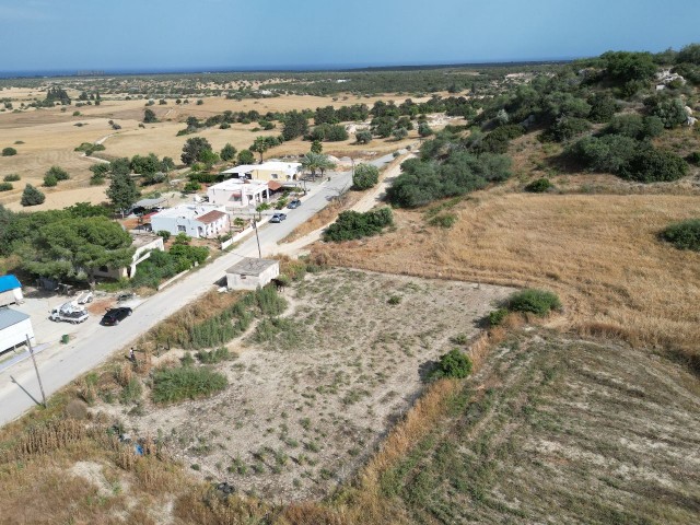 Zoned land for sale in Cayirovada