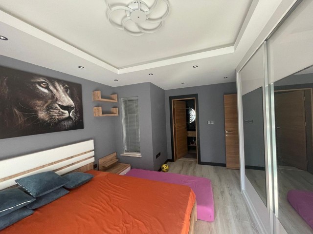 Girne Akacan arkası Royal Suit 2+1 kapalı teraslı daire