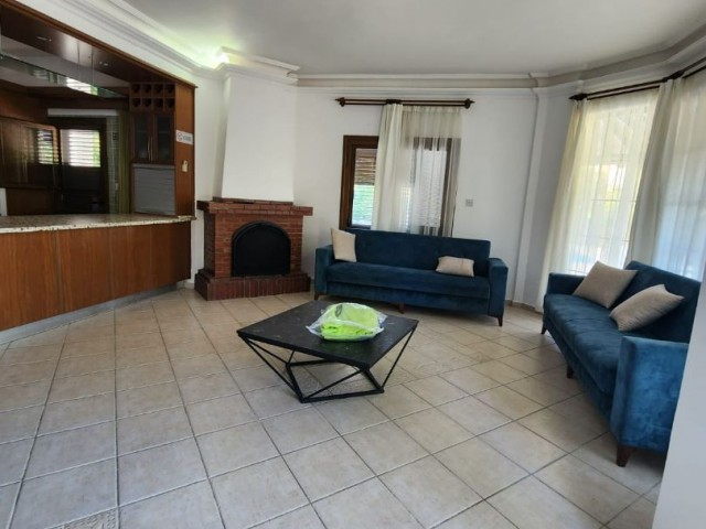 3+1 VILLA ZU VERMIETEN MIT POOL IN ALSANCAK