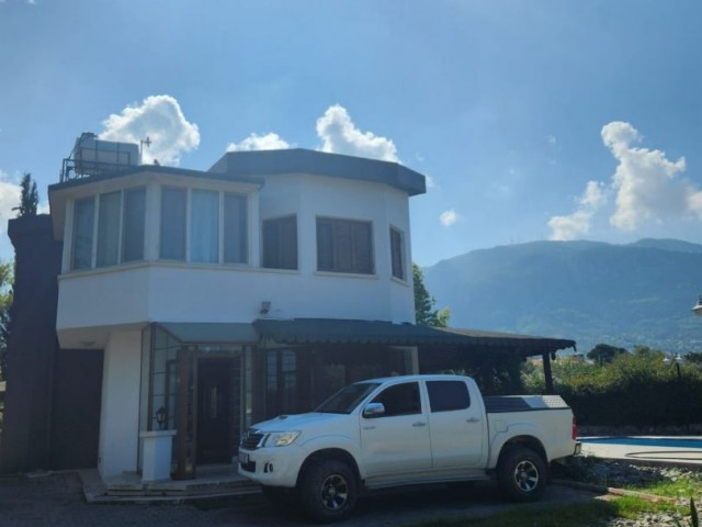 3+1 VILLA ZU VERMIETEN MIT POOL IN ALSANCAK