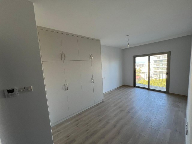 NİL BURAK RESIDENCE 2+1 WOHNUNGEN ZUM VERKAUF MIT ERSTAUNLICHER AUSSICHT