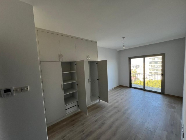 NİL BURAK RESIDENCE 2+1 WOHNUNGEN ZUM VERKAUF MIT ERSTAUNLICHER AUSSICHT