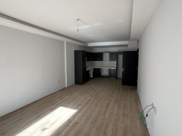 NİL BURAK RESIDENCE 2+1 WOHNUNGEN ZUM VERKAUF MIT ERSTAUNLICHER AUSSICHT