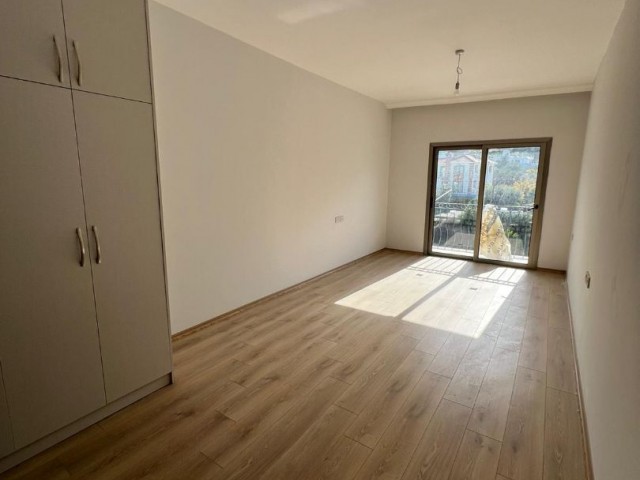 NİL BURAK RESIDENCE 2+1 WOHNUNGEN ZUM VERKAUF MIT ERSTAUNLICHER AUSSICHT