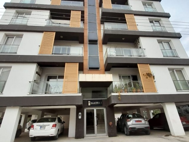 MAGUSA KARAKOL'DA 2+1 SATILIK EŞYALI DAİRE