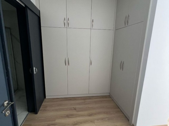 NİL BURAK RESIDENCE 2+1 KOMPLETT MÖBLIERTE WOHNUNG MIT BERGBLICK