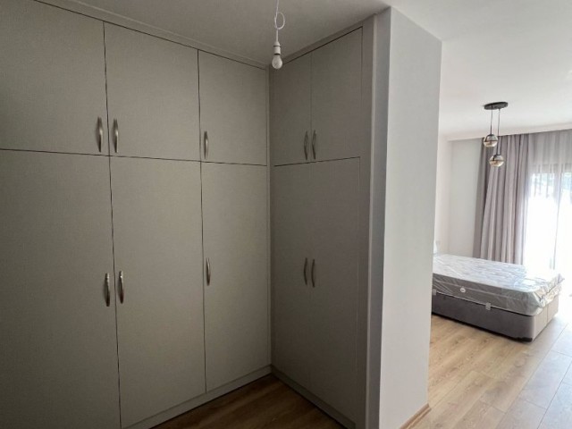 NİL BURAK RESIDENCE 2+1 KOMPLETT MÖBLIERTE WOHNUNG MIT BERGBLICK