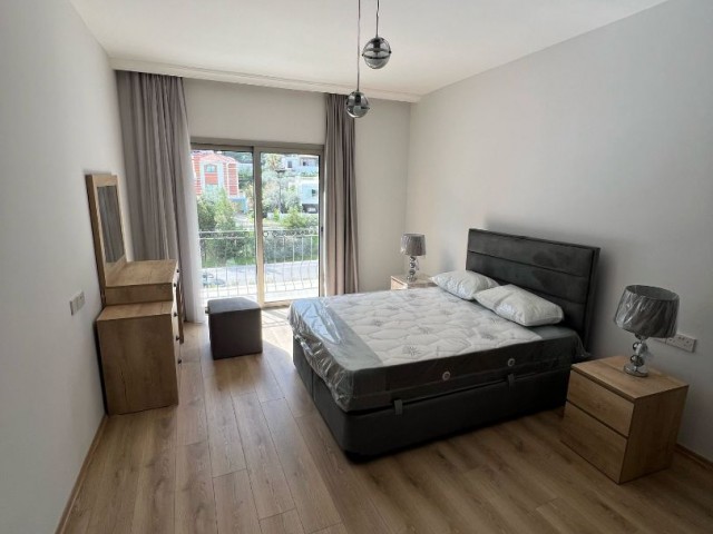 NİL BURAK RESIDENCE 2+1 KOMPLETT MÖBLIERTE WOHNUNG MIT BERGBLICK