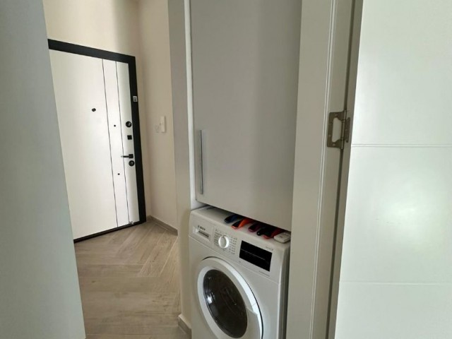 GİRNE MERKEZ HAVUZLU SİTEDE 1+1 SATILIK DAİRE